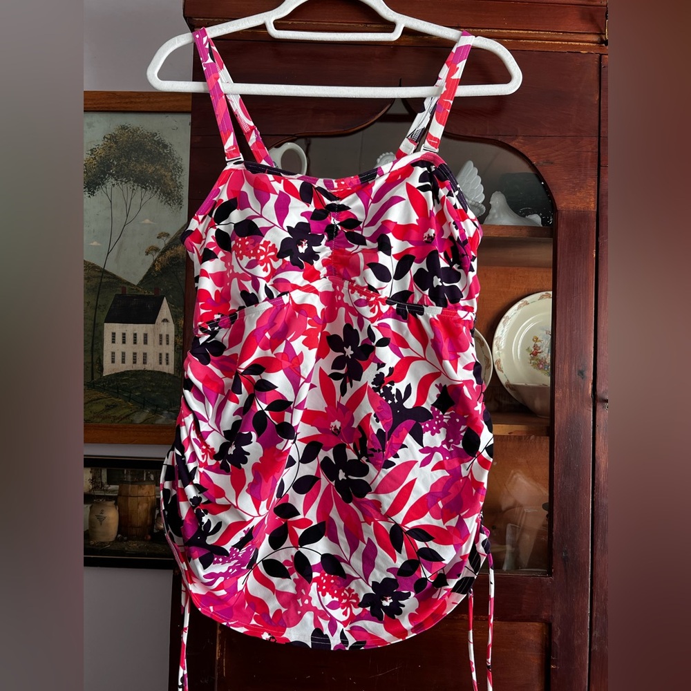 Lands’ End floral print tankini swim top size 16W